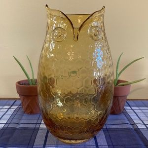 Vintage Owl vase pitcher centerpiece amber glass honeycomb texture GORGEOUS!